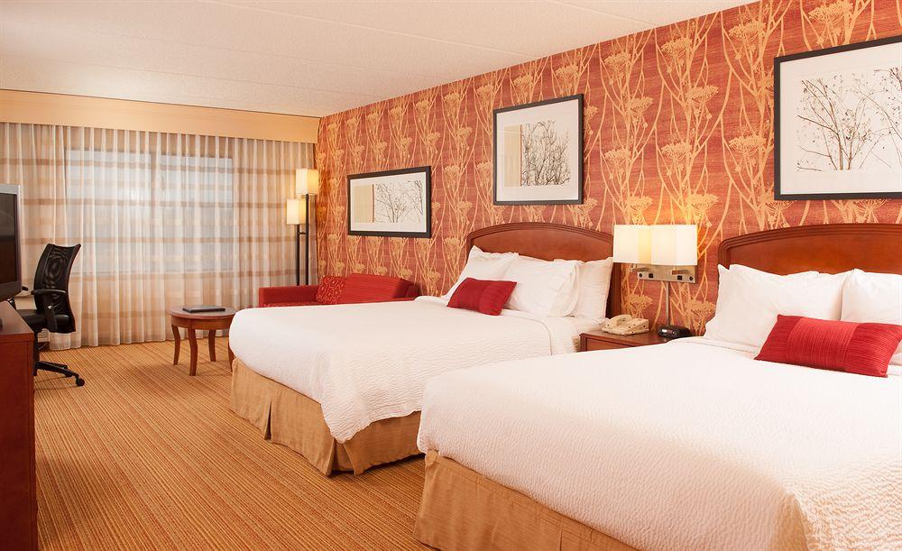 คอร์ทยาร์ด ชาร์ลอตต์ แกสโตเนีย Hotel ภายนอก รูปภาพ