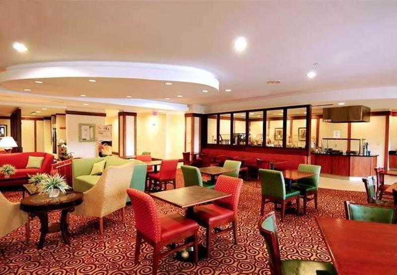 คอร์ทยาร์ด ชาร์ลอตต์ แกสโตเนีย Hotel ภายนอก รูปภาพ