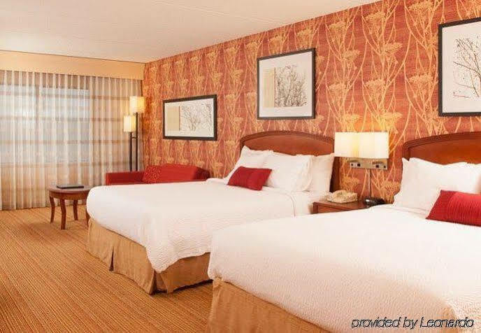 คอร์ทยาร์ด ชาร์ลอตต์ แกสโตเนีย Hotel ภายนอก รูปภาพ