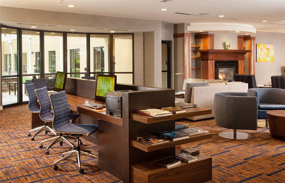 คอร์ทยาร์ด ชาร์ลอตต์ แกสโตเนีย Hotel ภายนอก รูปภาพ